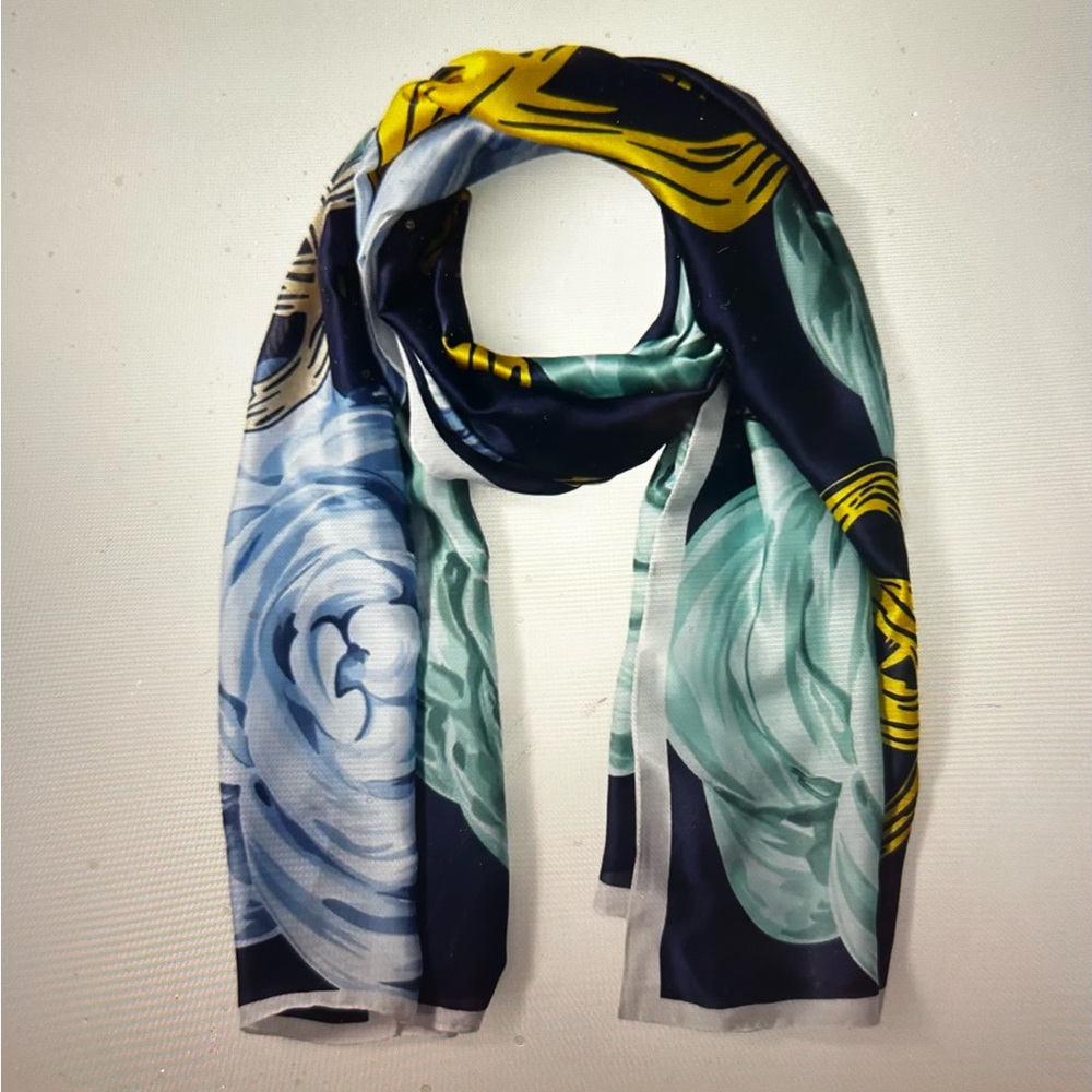 The Eva Scarf by Youzey